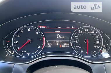 Седан Audi A6 2015 в 