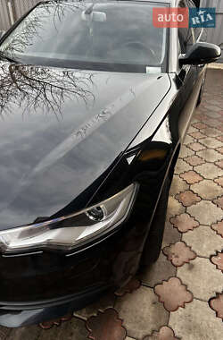Седан Audi A6 2012 в 