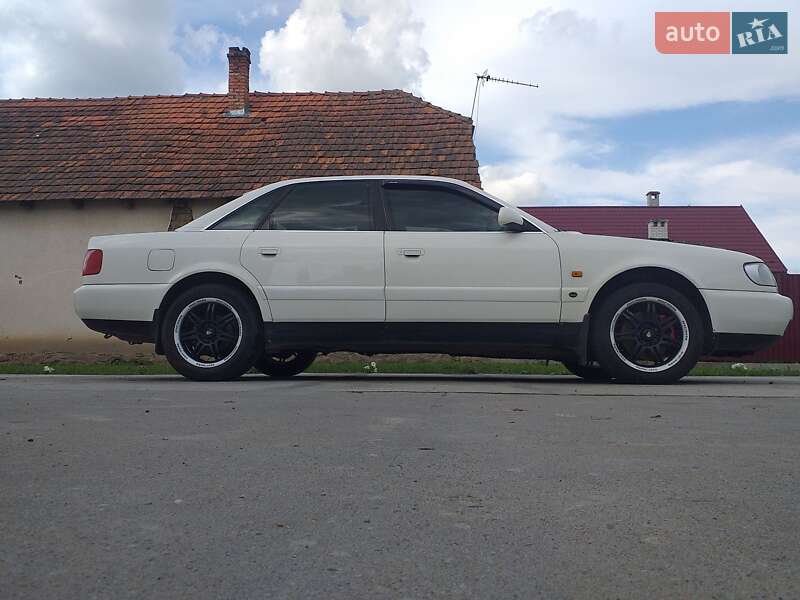 Седан Audi A6 1995 в Берегово
