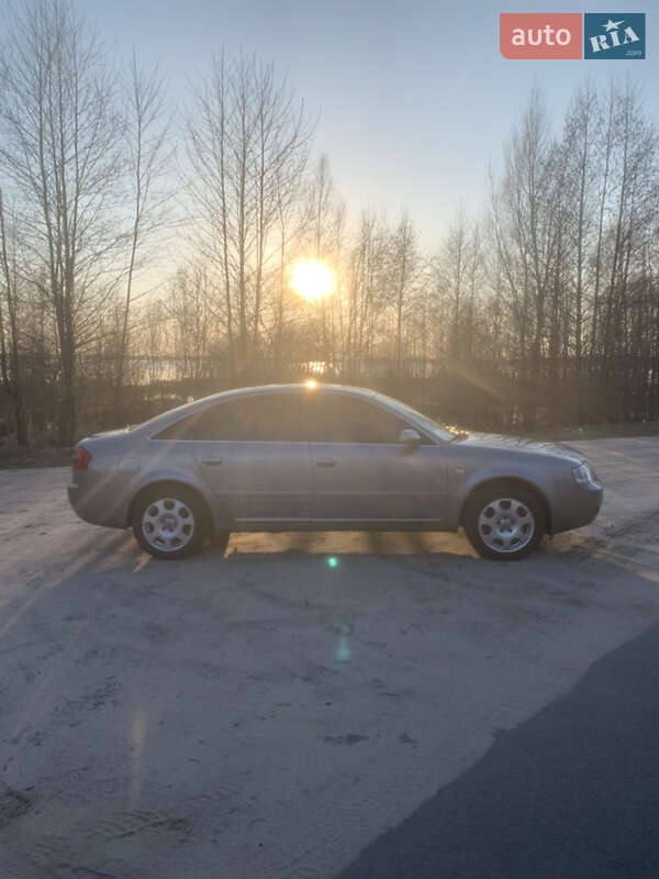 Седан Audi A6 2002 в Шацке