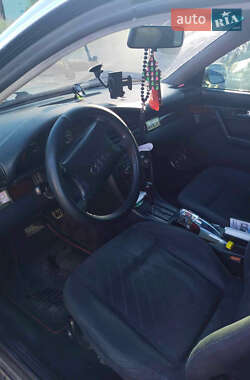 Седан Audi A6 1995 в 