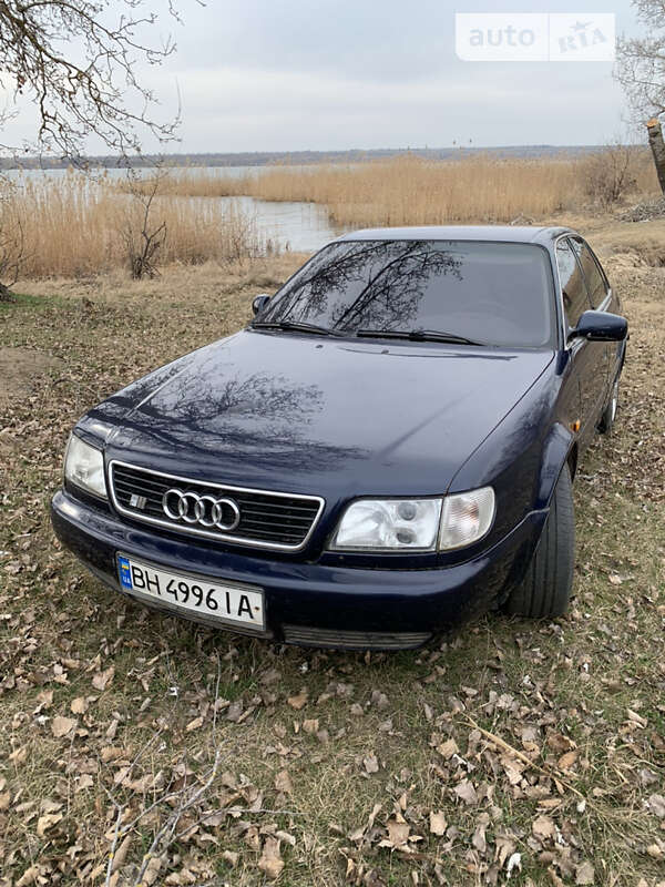 Седан Audi A6 1994 в Болграде