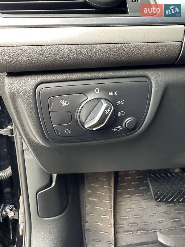 Седан Audi A6 2016 в Золочеві