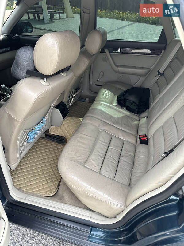 Седан Audi A6 1996 в Подволочиске