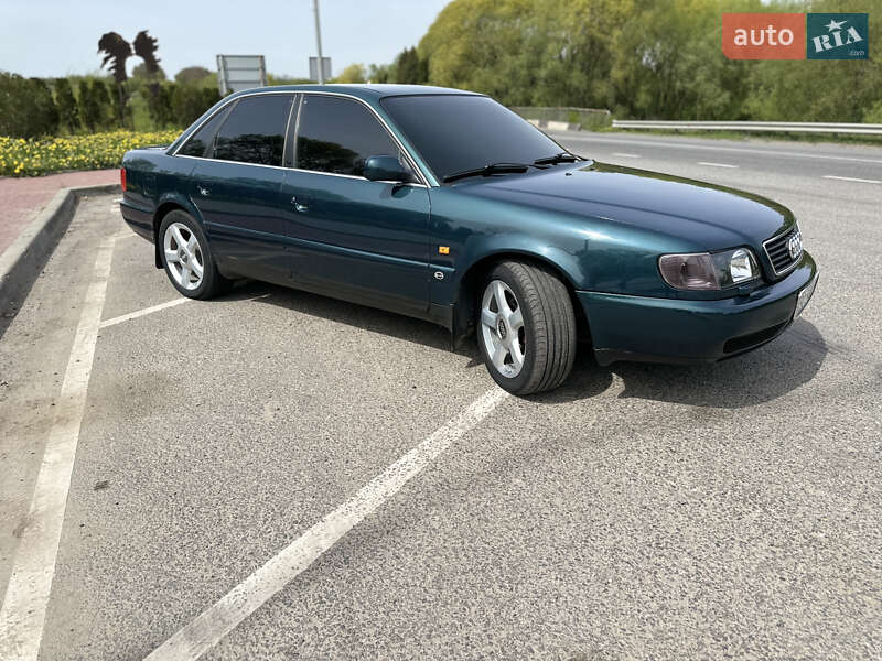 Седан Audi A6 1996 в Подволочиске