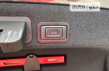Седан Audi A6 2016 в 
