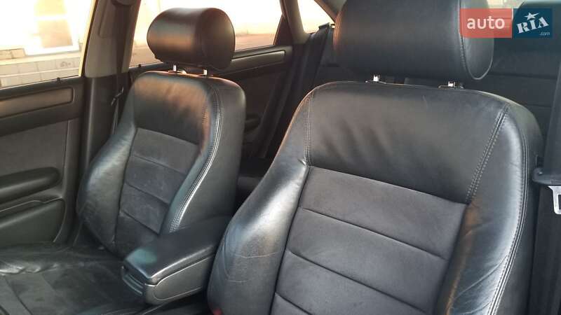 Седан Audi A6 2002 в Шепетовке