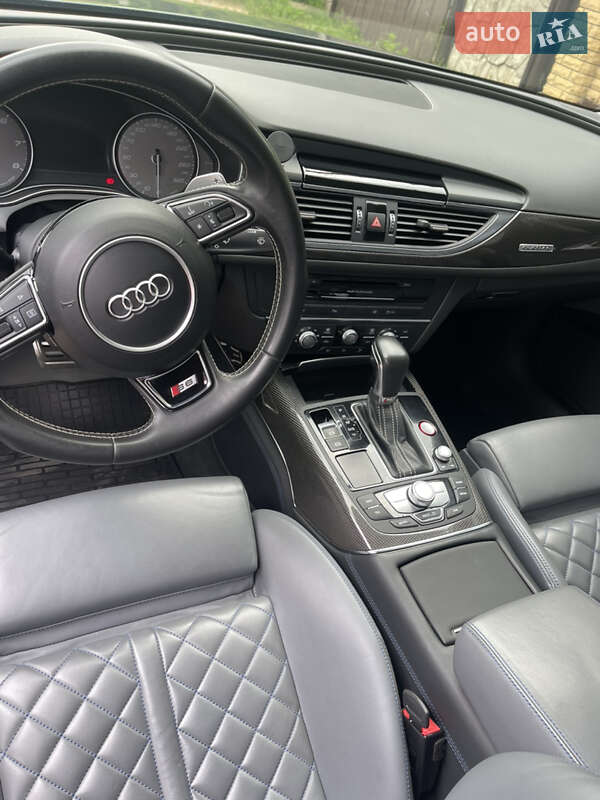 Седан Audi A6 2014 в Полтаве