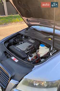Седан Audi A6 2004 в 