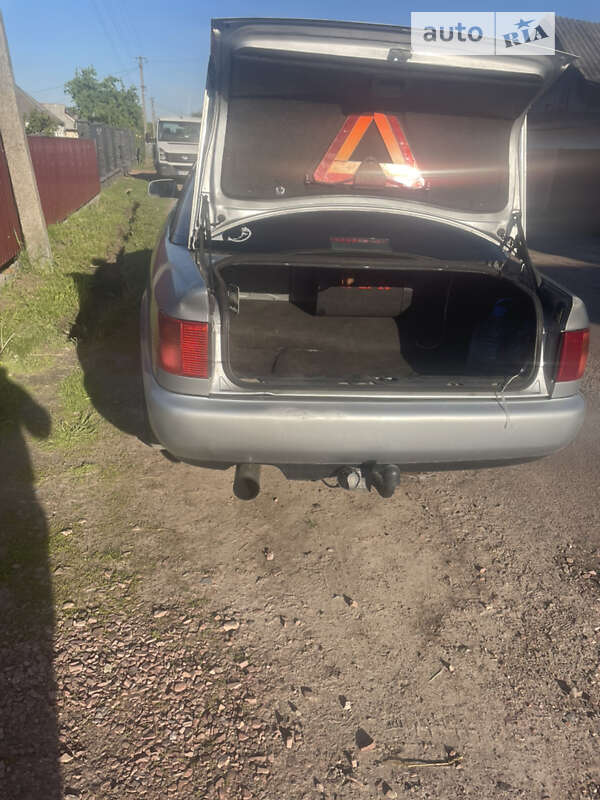 Седан Audi A6 1997 в Овруче