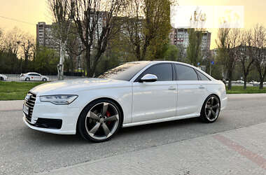 Седан Audi A6 2015 в 