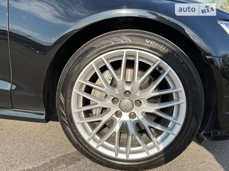 Седан Audi A6 2015 в Киеве