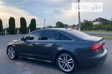 Седан Audi A6 2014 в Дубні