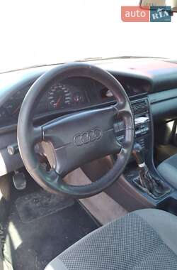 Седан Audi A6 1995 в 