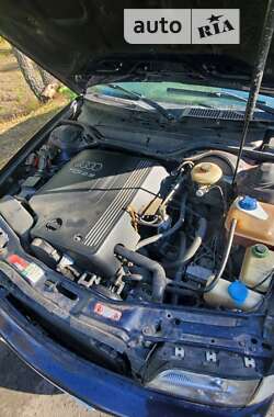 Седан Audi A6 1996 в Владимирце