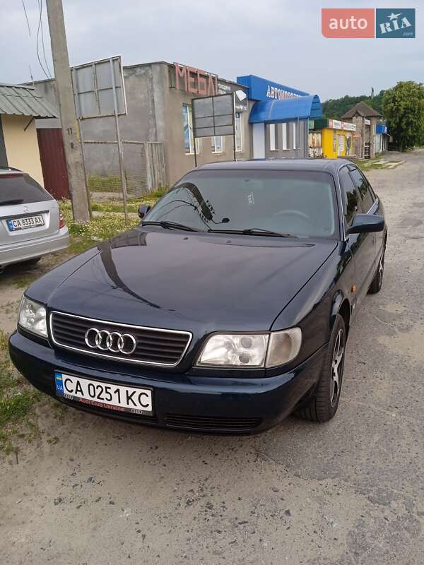 Седан Audi A6 1996 в Чигирине