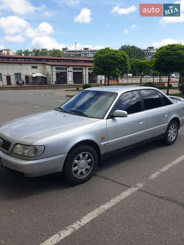 Седан Audi A6 1994 в Киеве