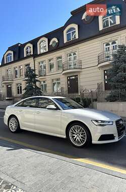 Седан Audi A6 2016 в 