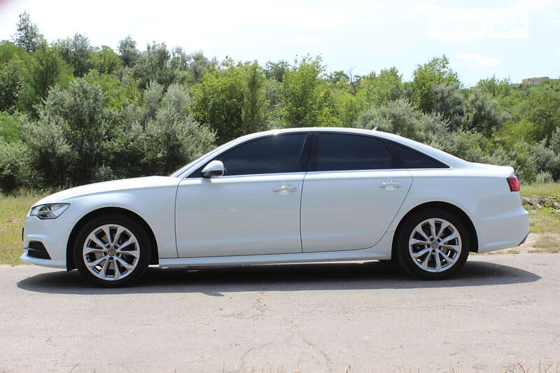 Седан Audi A6 2017 в Днепре