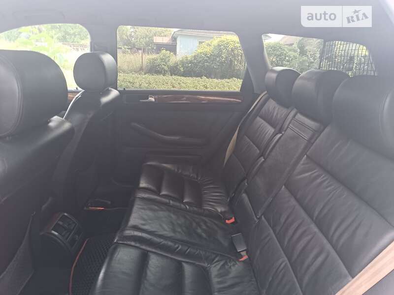 Универсал Audi A6 2002 в Корце