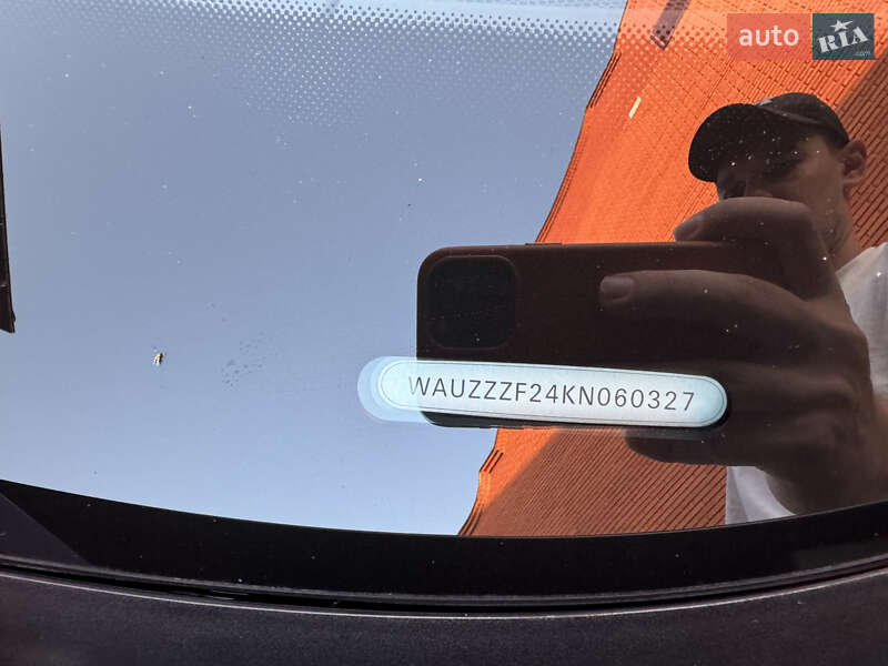 Седан Audi A6 2018 в Киеве