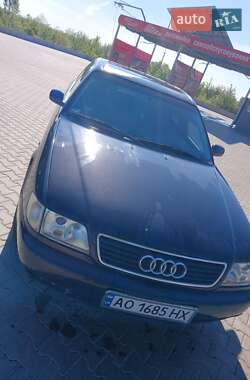 Седан Audi A6 1995 в Берегово