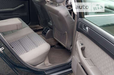 Седан Audi A6 2003 в 