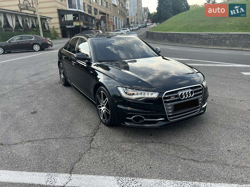 Седан Audi A6 2014 в Дніпрі