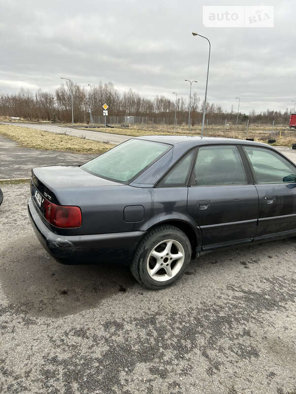 Седан Audi A6 1995 в Львове