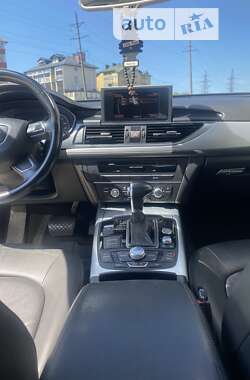 Седан Audi A6 2012 в 