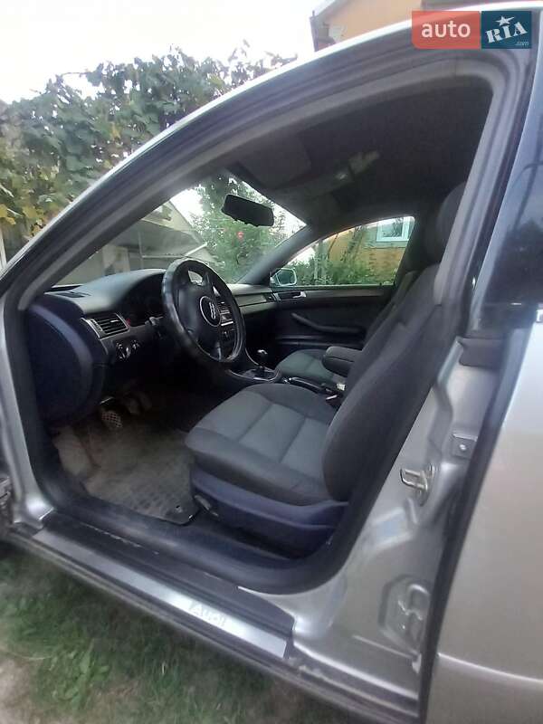 Седан Audi A6 2001 в Черновцах