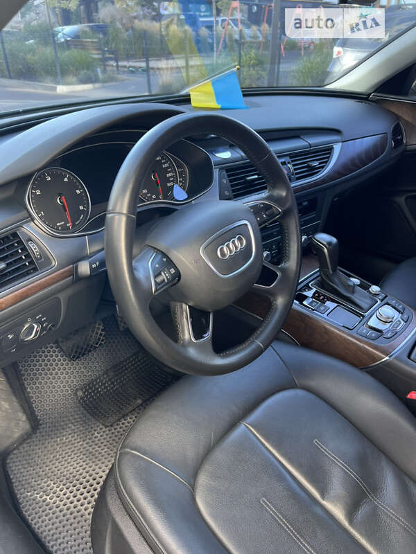 Седан Audi A6 2015 в Киеве