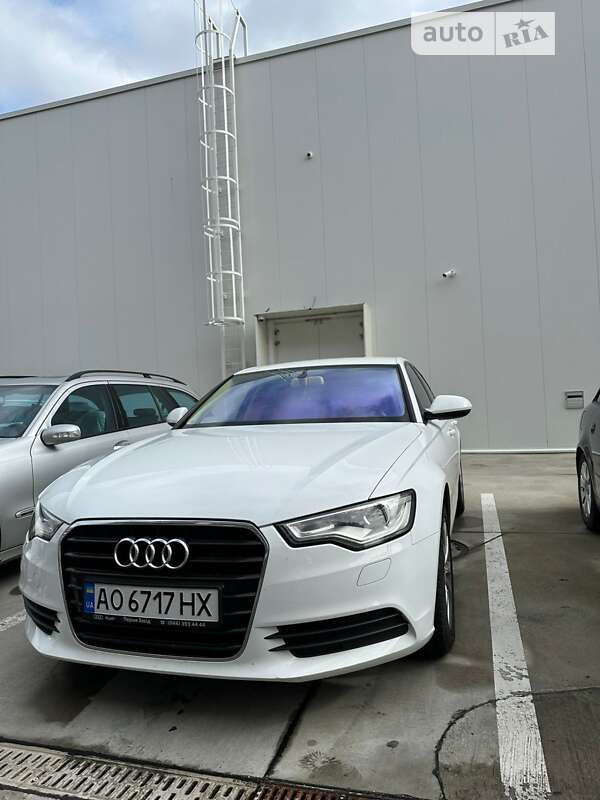 Седан Audi A6 2012 в Ужгороді