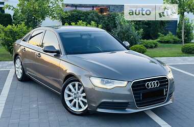 Седан Audi A6 2012 в Мукачево