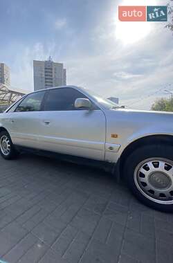 Седан Audi A6 1997 в Днепре