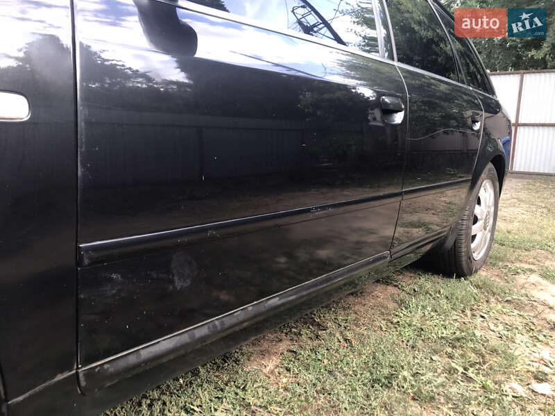 Универсал Audi A6 2001 в Ужгороде