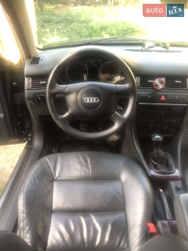 Универсал Audi A6 2001 в Ужгороде