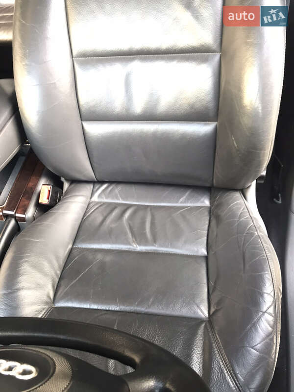 Универсал Audi A6 2001 в Ужгороде