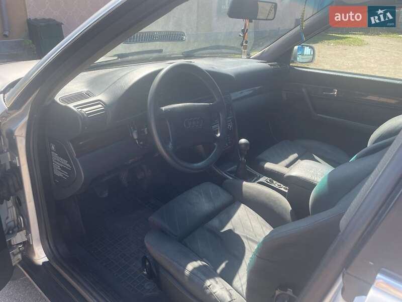 Седан Audi A6 1995 в Коростене