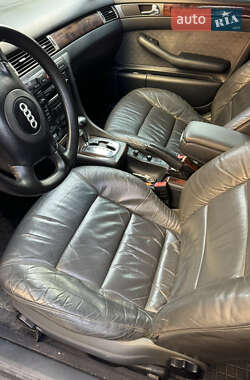 Универсал Audi A6 2001 в 
