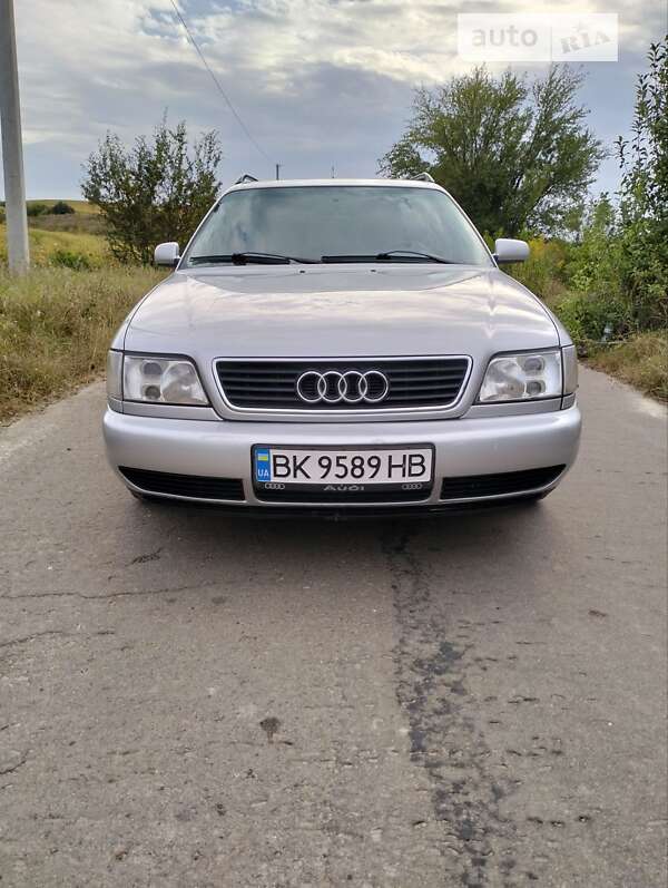 Универсал Audi A6 1995 в 
