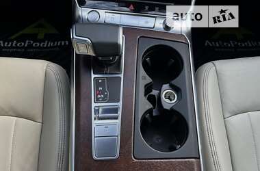 Седан Audi A6 2019 в 
