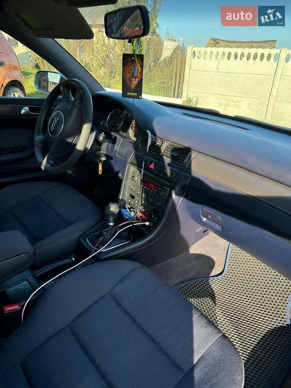 Седан Audi A6 2002 в Ровно