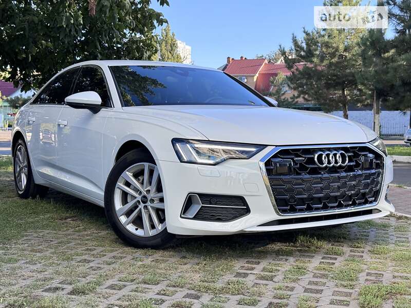 Седан Audi A6 2023 в Киеве