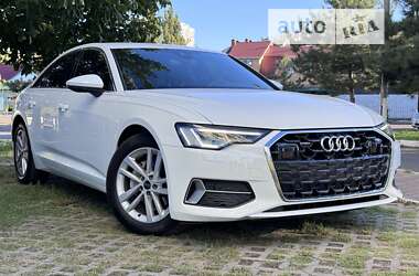 Седан Audi A6 2023 в Киеве