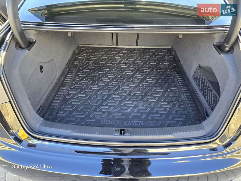 Седан Audi A6 2012 в Ровно