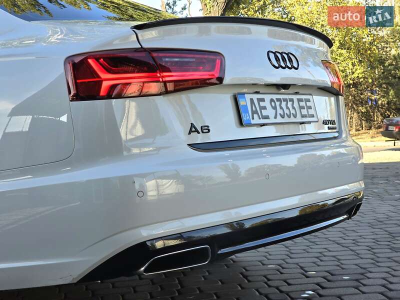 Седан Audi A6 2015 в Першотравенске