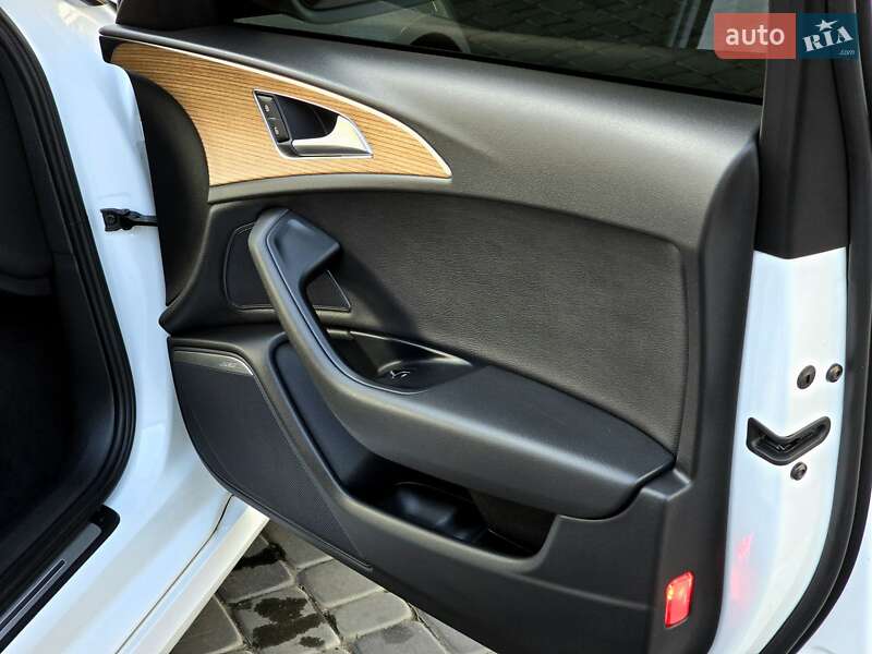 Седан Audi A6 2015 в Першотравенске