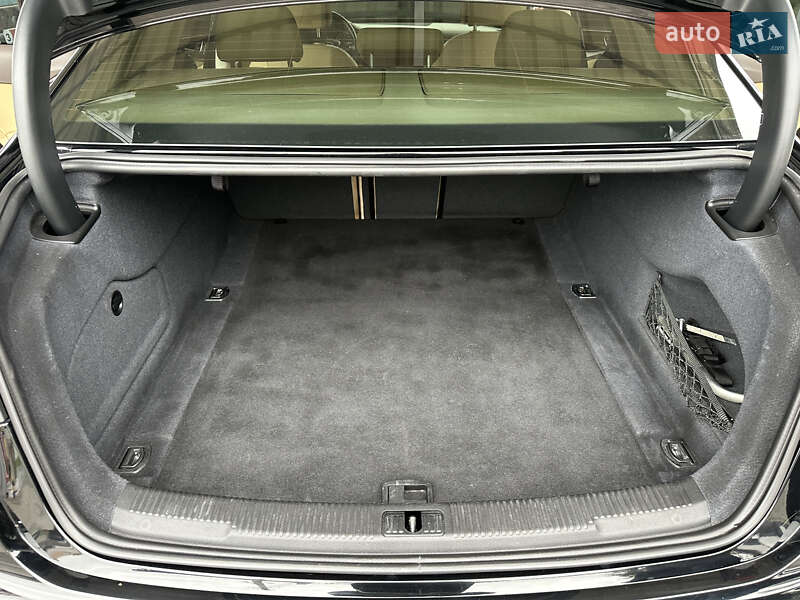 Седан Audi A6 2013 в Старокостянтинові