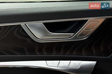 Седан Audi A6 2019 в 